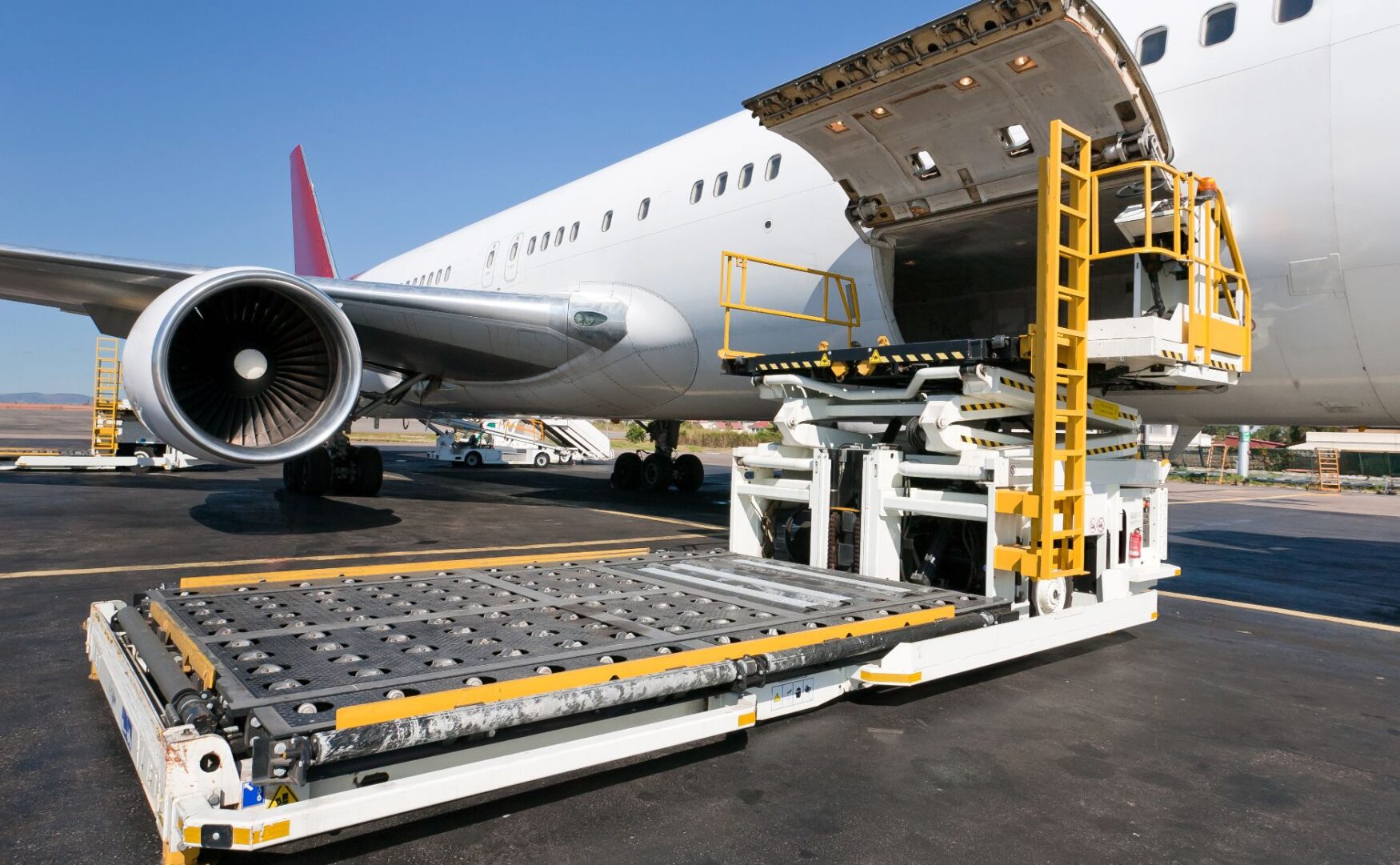The Ultimate Guide to Commercial Air Freight